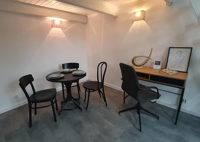 Frida-podwale-balcony-free-parking-wifi Wroclaw