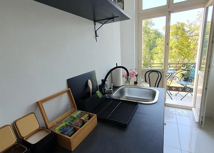 Frida-podwale-balcony-free-parking-wifi Daire