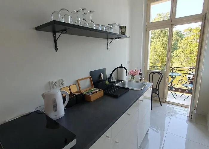 Frida-podwale-balcony-free-parking-wifi * Wroclaw